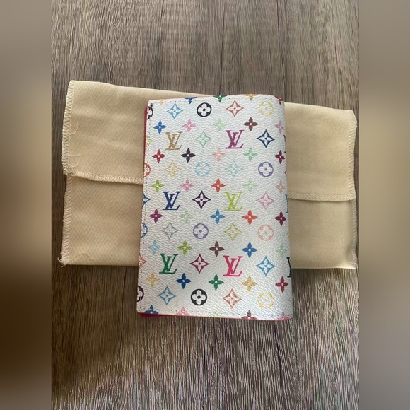 Louis Vuitton LV x TM Passport Cover - Picture 2 of 7
